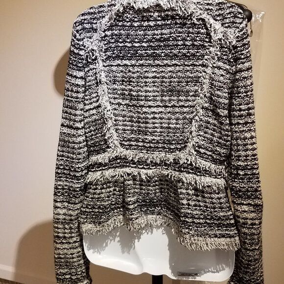 Sweater with fringe - Picture 2 of 2